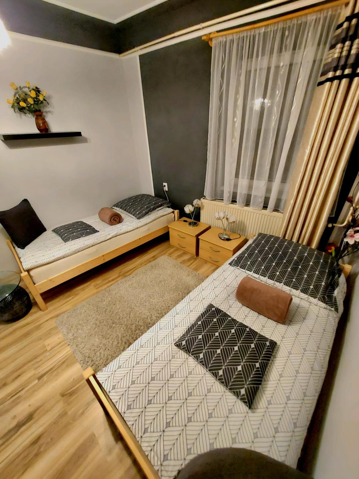 Kata Vendeghaz Apartment Sátoraljaújhely Bagian luar foto