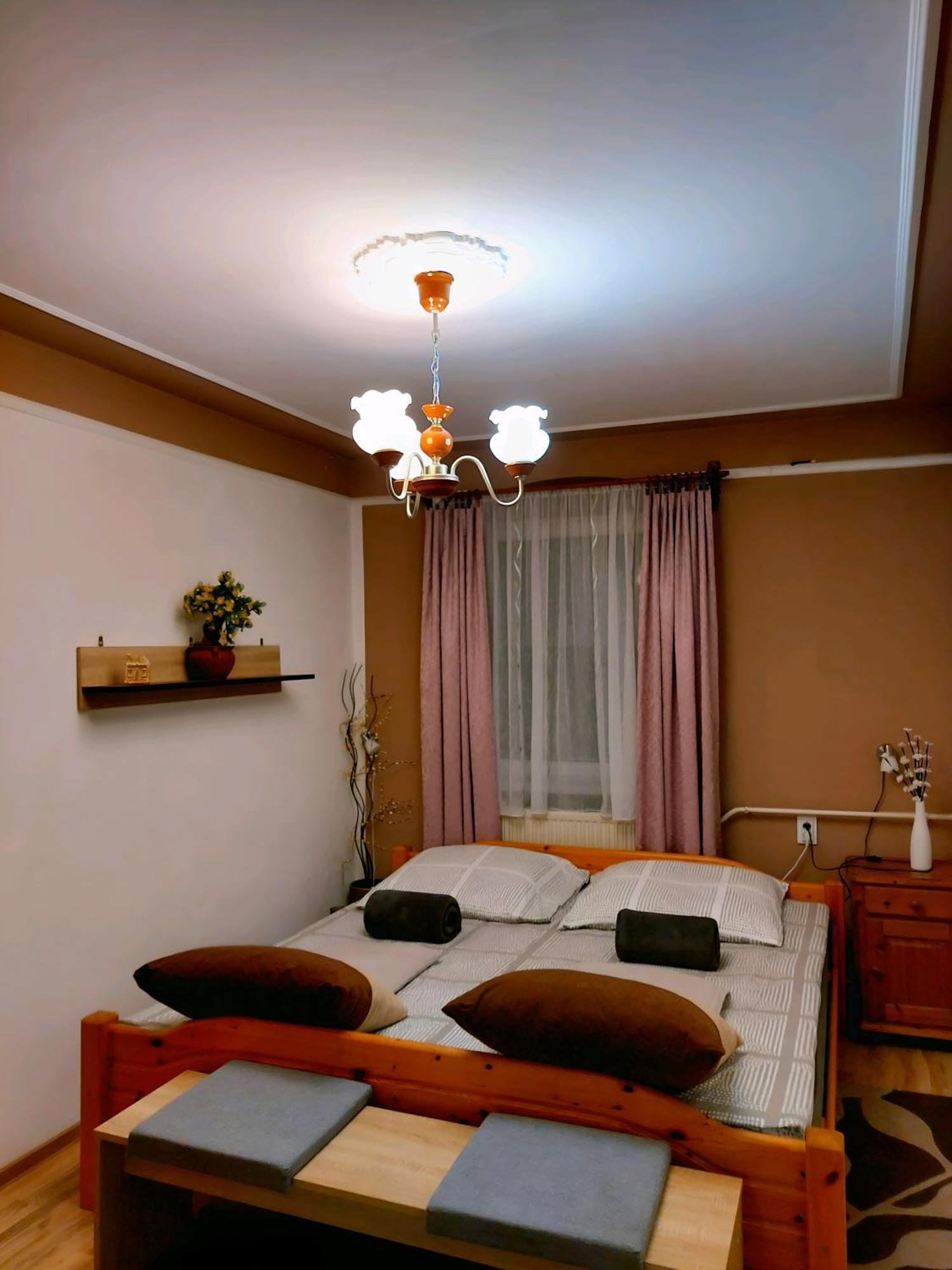 Kata Vendeghaz Apartment Sátoraljaújhely Bagian luar foto